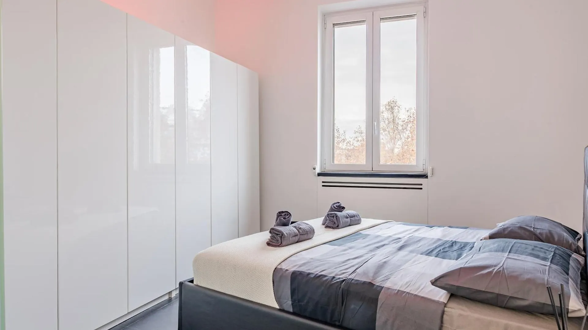 Apartment Exclusive Led House Corso Como Milan Italy
